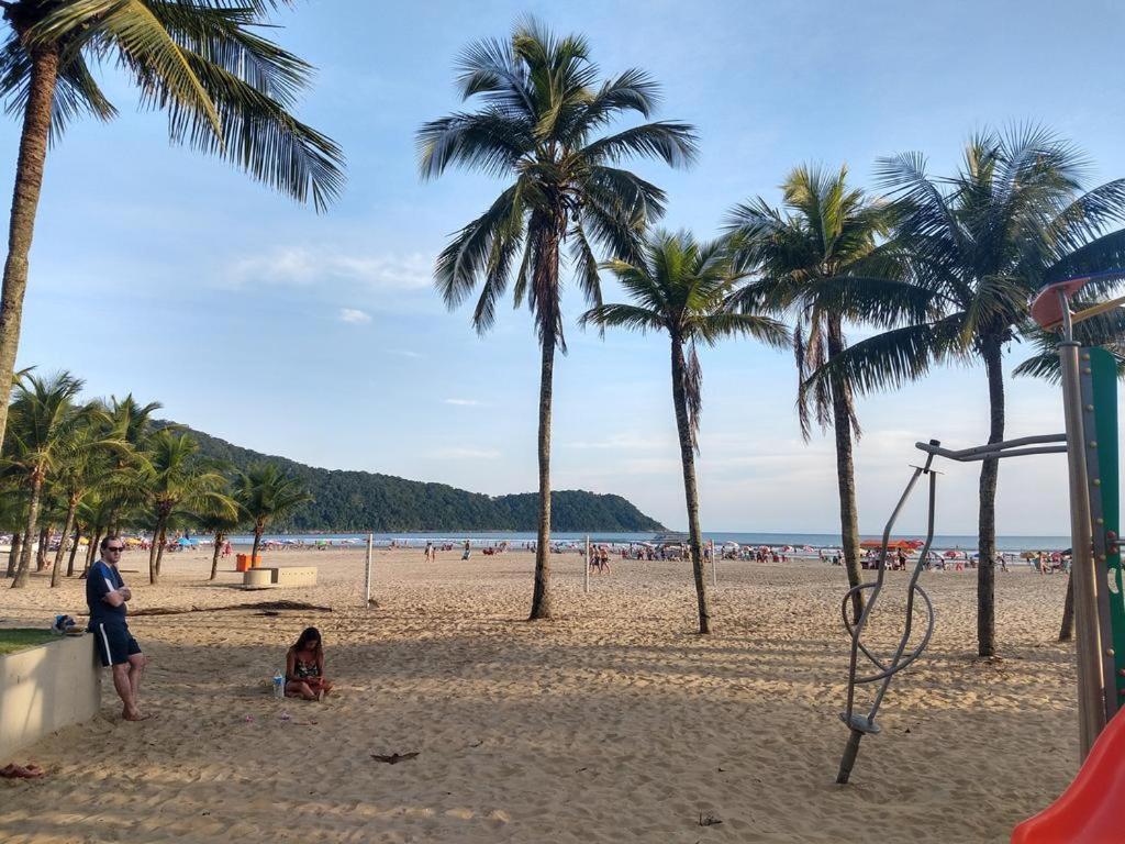 Apto Canto Do Forte - Praia Grande - Local Privilegiado - 100 Metros Da Praia - Internet Inclusa Dış mekan fotoğraf